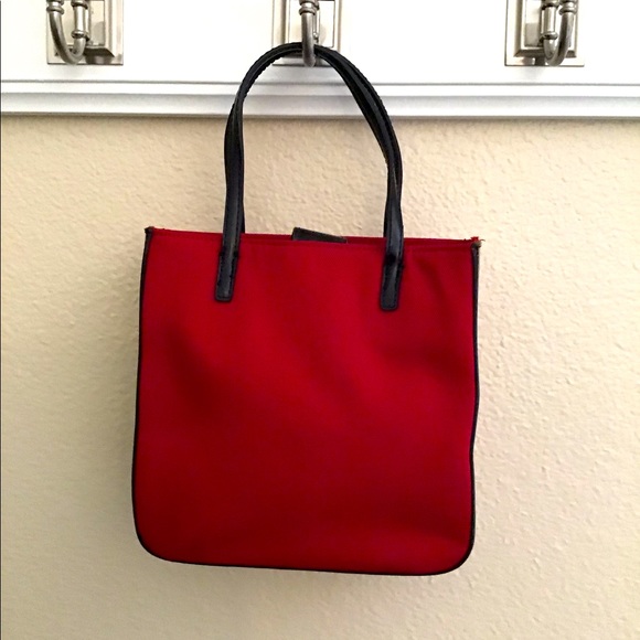 💥 MOVING SALE💥 DKNY Mini City Purse - Picture 3 of 5